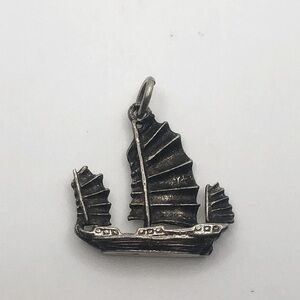 VTG Sterling Silver Sailboat Chinese Junk Ship Boat Pendant 1”